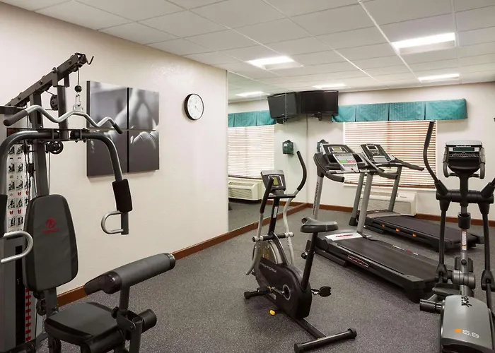 Country Inn & Suites By Radisson, Grand Rapids Airport, Mi
