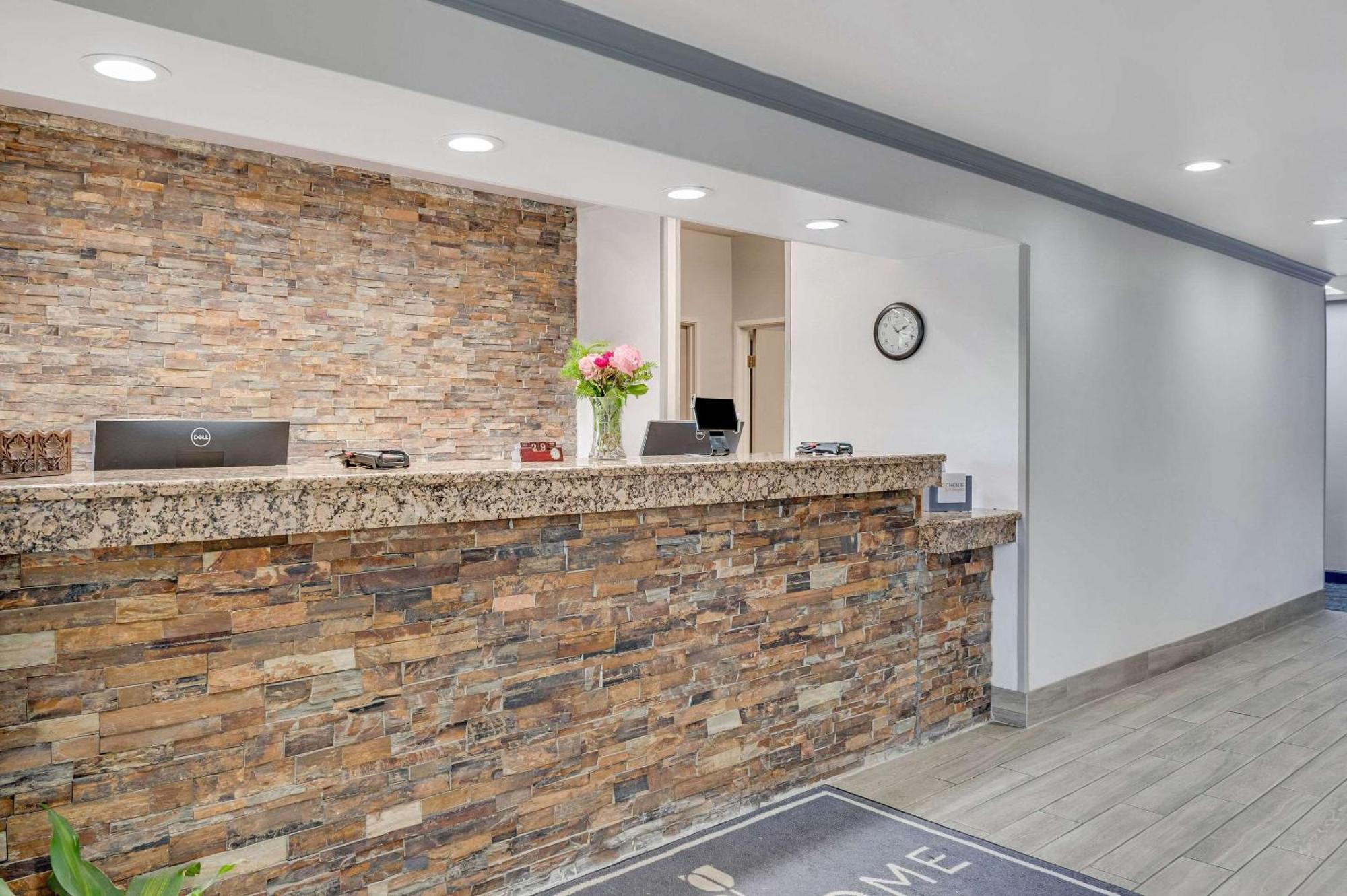 Country & By Radisson, Grand Rapids Airport, Mi 2* Cascade